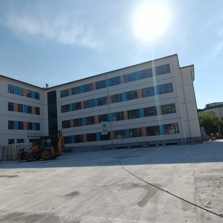 cigli-akisogutcu-ortaokulu-6